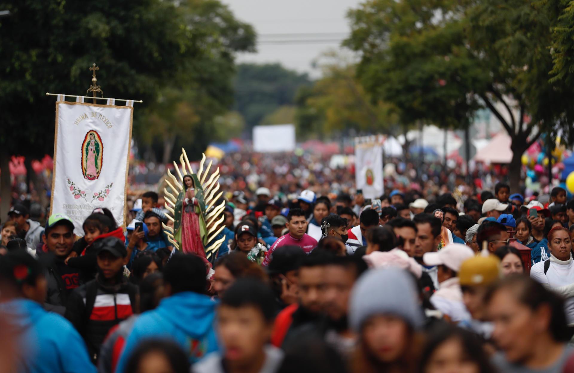 Ascienden a tres los peregrinos muertos por una embestida en carretera de centro de México