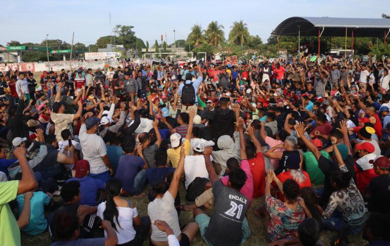 Migrantes de la caravana cuestionan el conteo que hace de ellos López Obrador Migrantes de la caravana cuestionan el conteo que hace de ellos López Obrador