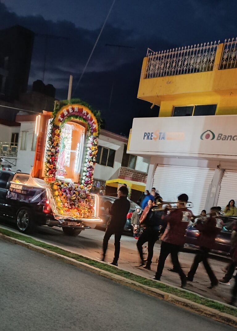 Realizan la 69 edición de la “Procesión de las Vírgenes” Realizan la 69 edición de la “Procesión de las Vírgenes”
