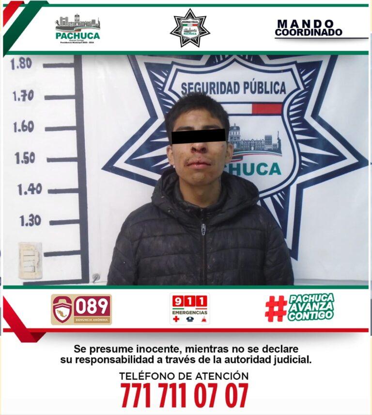 Policía de Pachuca detiene a hombre por presunto robo de vehículo Policía de Pachuca detiene a hombre por presunto robo de vehículo