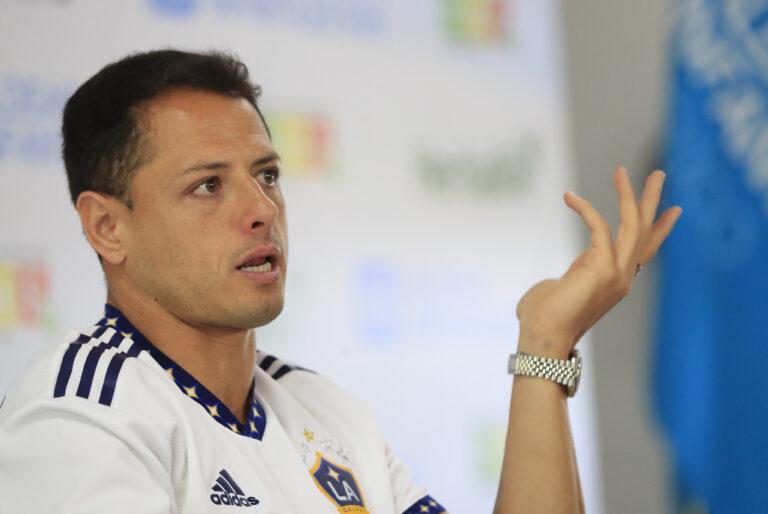 Representante de “Chicharito” viaja a México para negociar con las Chivas Representante de “Chicharito” viaja a México para negociar con las Chivas