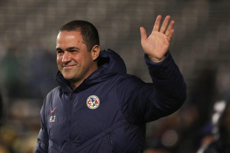 Jardine anuncia que el uruguayo Brian Rodríguez se queda en el América Jardine anuncia que el uruguayo Brian Rodríguez se queda en el América