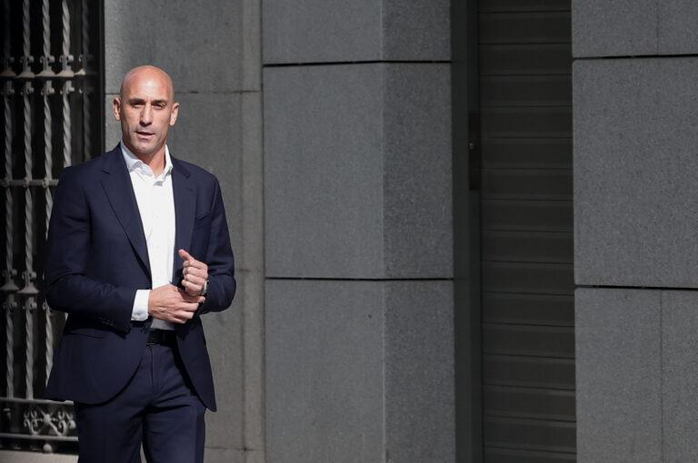 La Audiencia Nacional propone juzgar a Rubiales por el beso no consentido a Jenni Hermoso La Audiencia Nacional propone juzgar a Rubiales por el beso no consentido a Jenni Hermoso