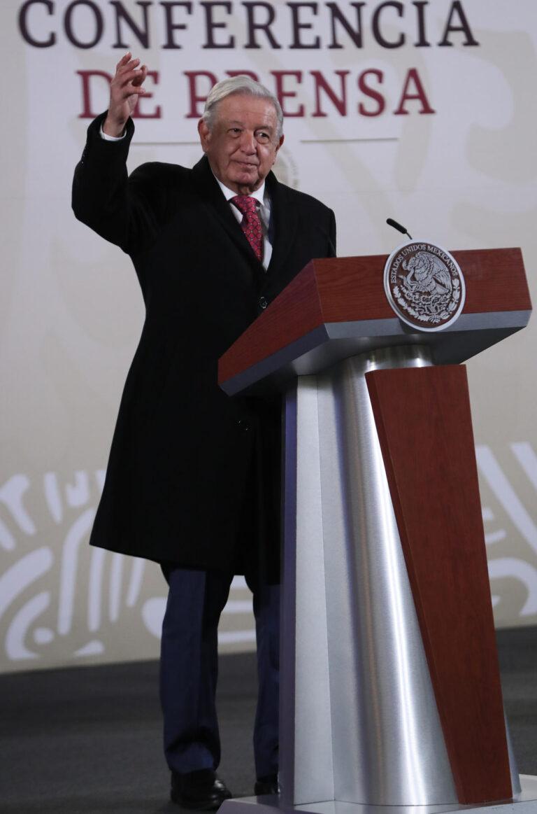 AMLO rechaza que el Ejército vaya a interceder por los militares AMLO rechaza que el Ejército vaya a interceder por los militares
