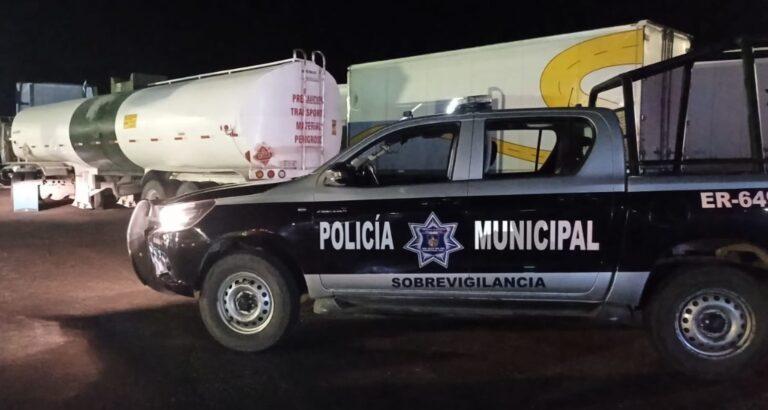 Tras persecución y balacera, aseguraron un camión pipa y 42 mil litros de hidrocarburo