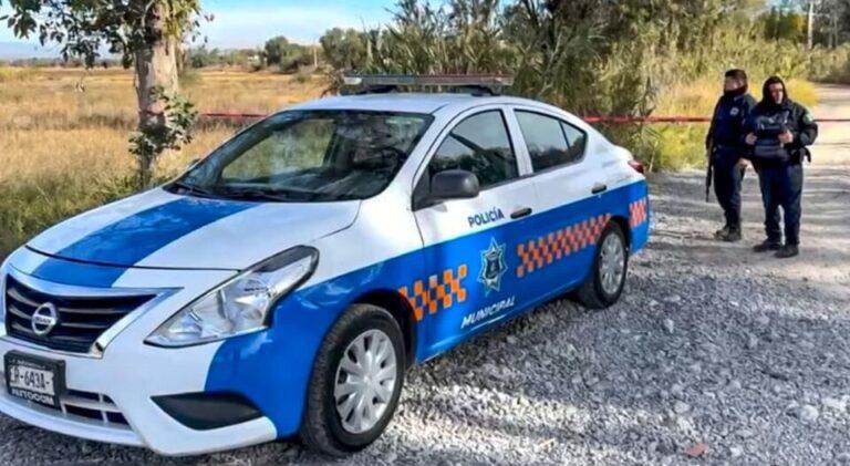 Descubren a nueve hombres asesinados en dos autos con placas de Hidalgo Descubren a nueve hombres asesinados en dos autos con placas de Hidalgo