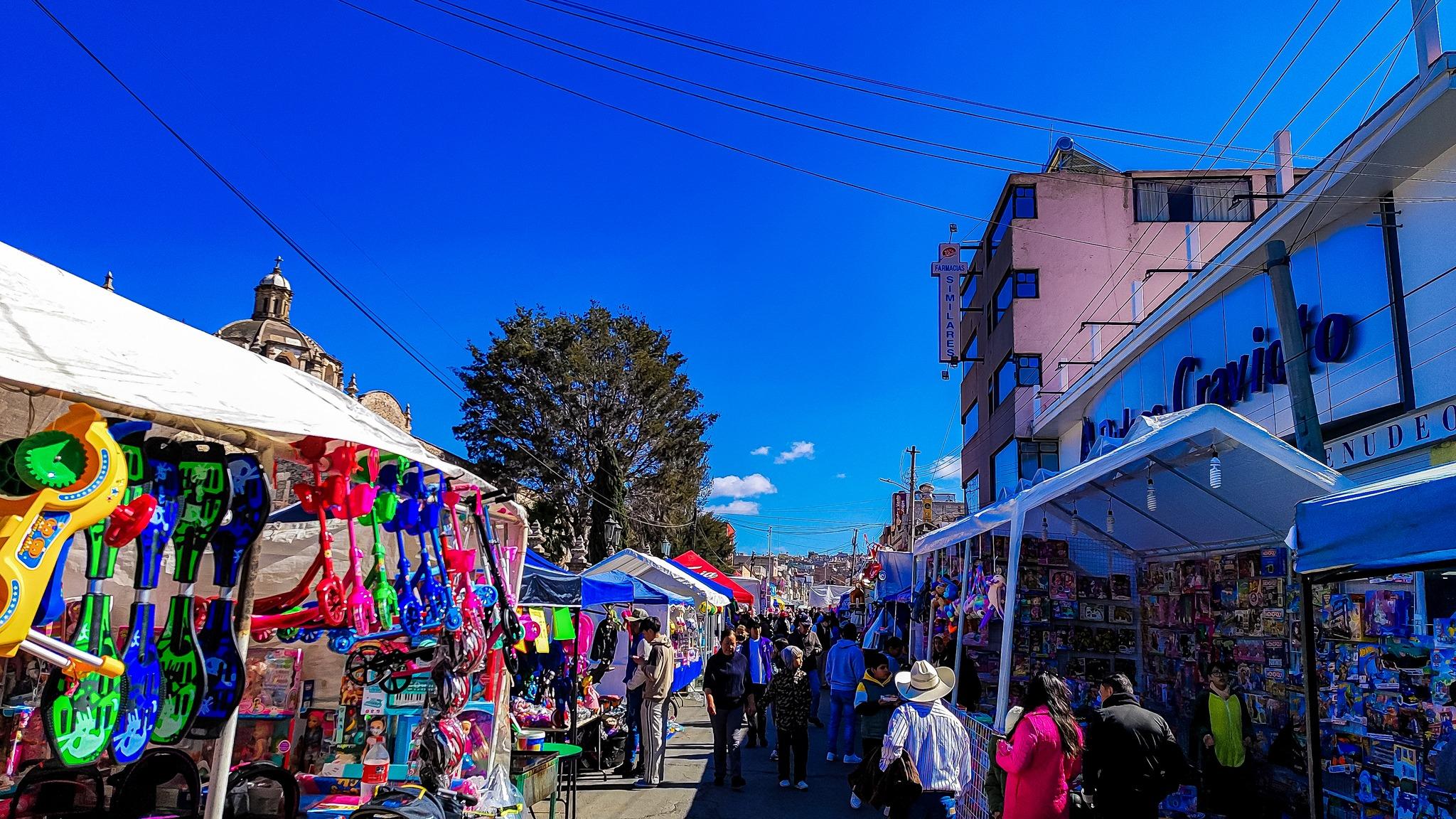 Instalan “Feria del Juguete” en Apan