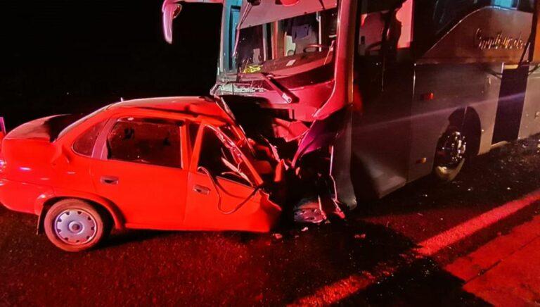 Madrugada letal tras brutal accidente de tres vehículos, hay dos fallecidos Madrugada letal tras brutal accidente de tres vehículos, hay dos fallecidos