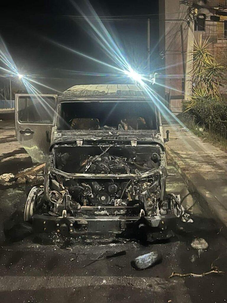 Vandalismo en Juan C. Doria, le prenden fuego a un vehículo y quedó calcinado Vandalismo en Juan C. Doria, le prenden fuego a un vehículo y quedó calcinado
