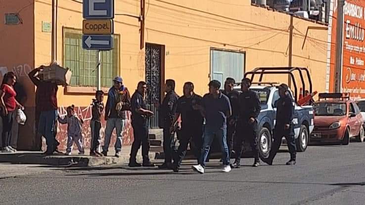 Detienen a tres por robo a tienda departamental 