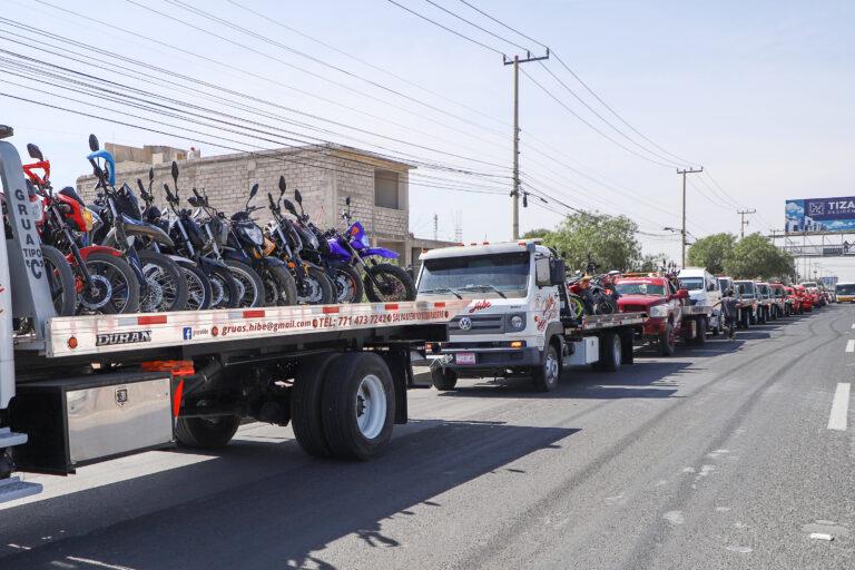 Duro golpe a mototaxistas; decomisaron 71 motocicletas, cuatro urbans, un microbús y un taxi