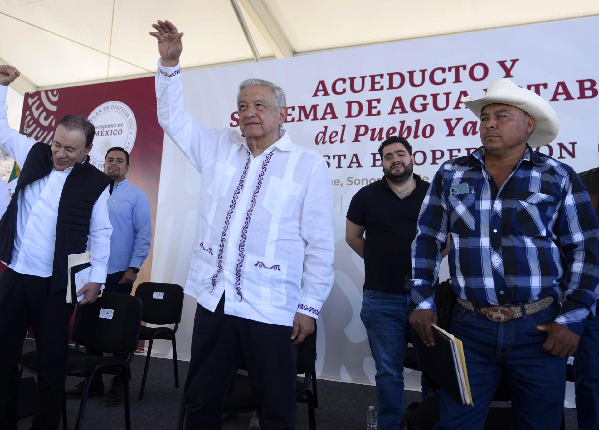 López Obrador inaugura obra que llevará agua al pueblo Yaqui