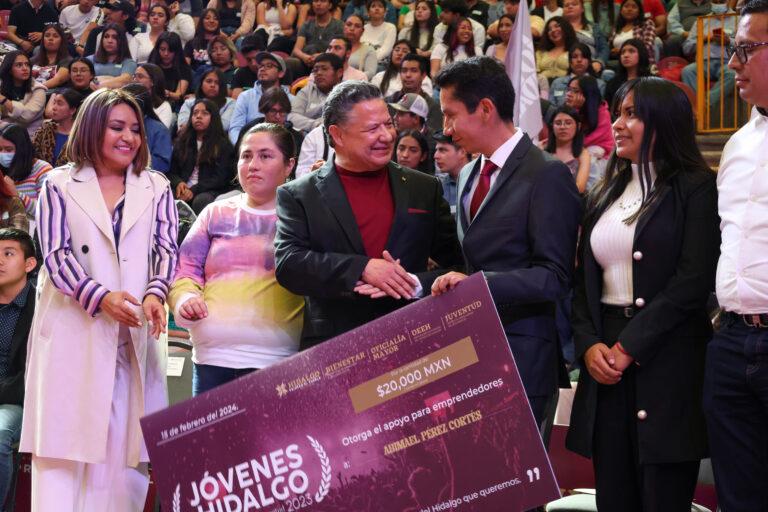 La juventud nos impulsa a trabajar por Hidalgo: Julio Menchaca