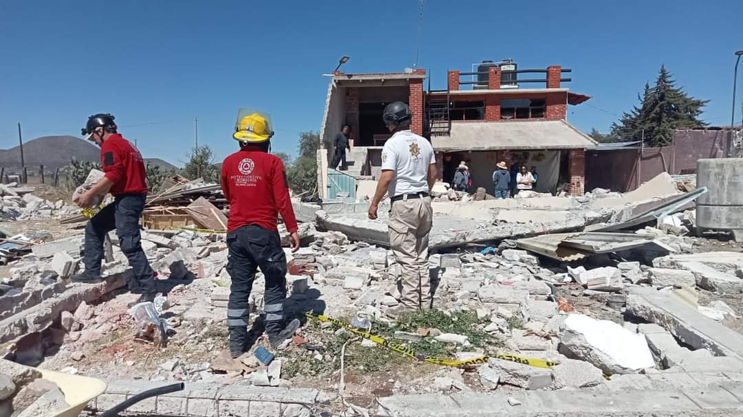 Hombre resulta quemado al intentar salvar su casa; no pudo hacerlo