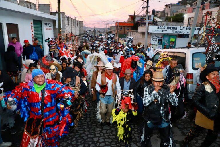 Realizaron carnaval 3 Xhitas en colonia La Raza