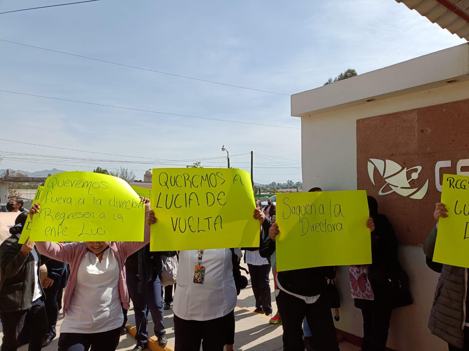 Protestan alumnos del Cecyteh de Tulantepec contra directora