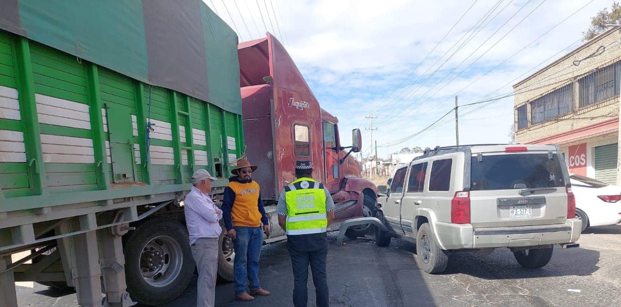 Otro choque, afortunadamente solo hubo pérdidas materiales 