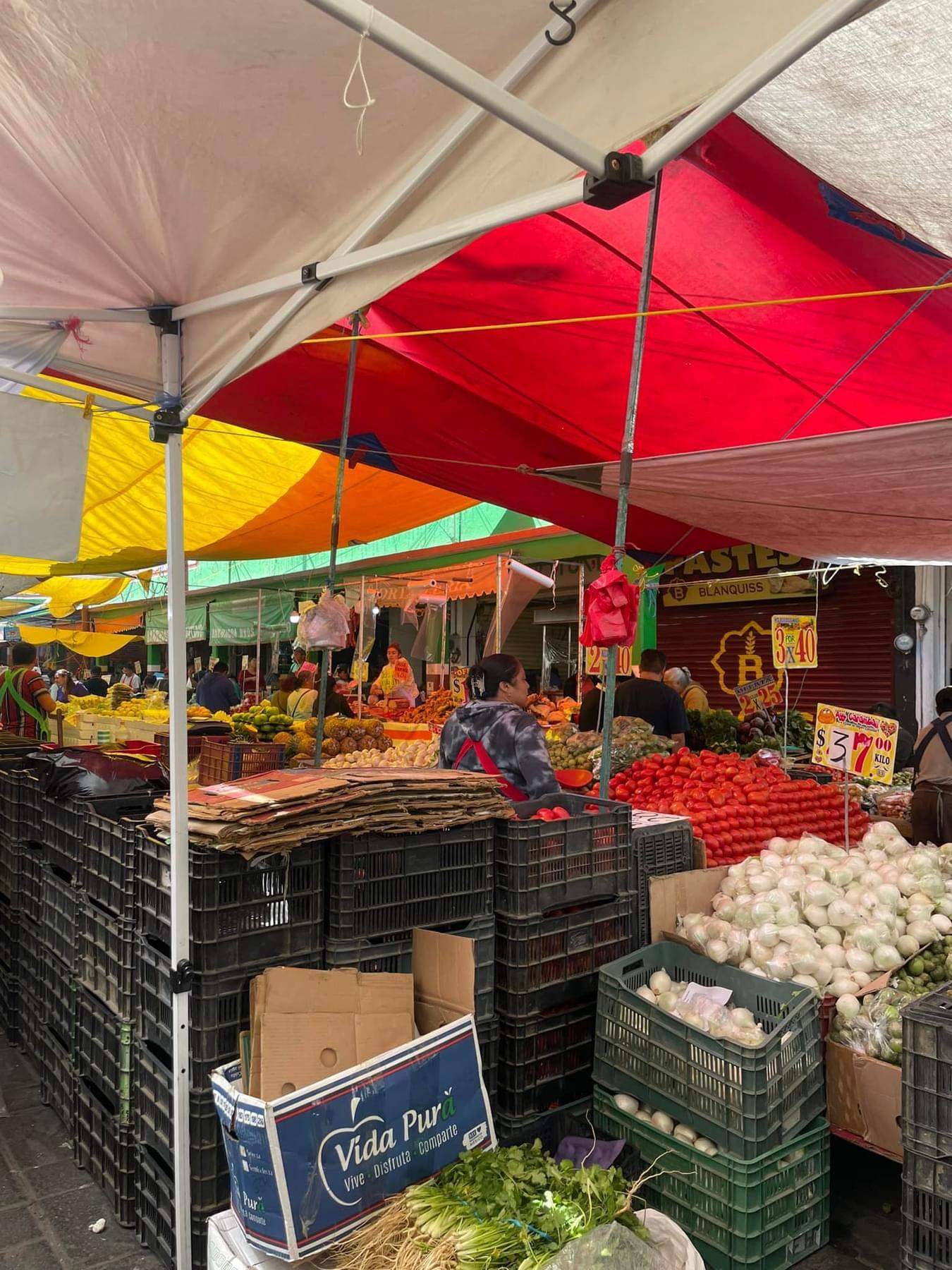 Piden cambio de dirigencia en el tianguis semanal  