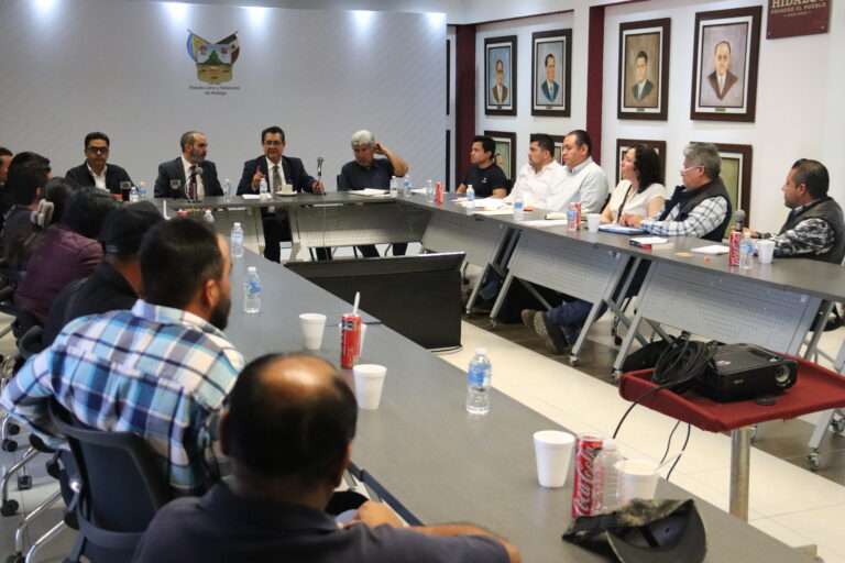 Se reunieron autoridades estatales y federales con operadores de pipas de agua Se reunieron autoridades estatales y federales con operadores de pipas de agua