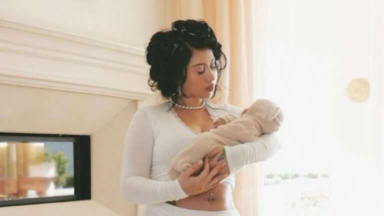 Kali Uchis celebra el nacimiento de su primer hijo