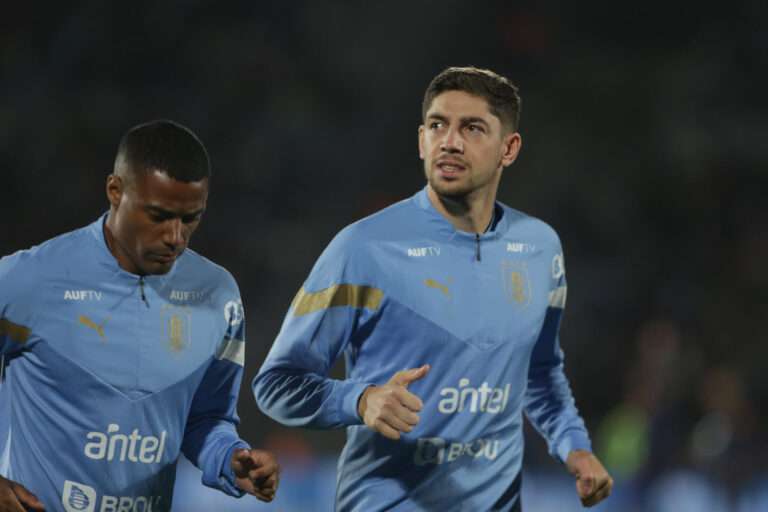 Valverde y Araujo encabezan la convocatoria de Uruguay para los amistosos de la fecha FIFA