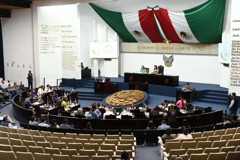 Titulares de sanidad municipal, deberán tener título profesional