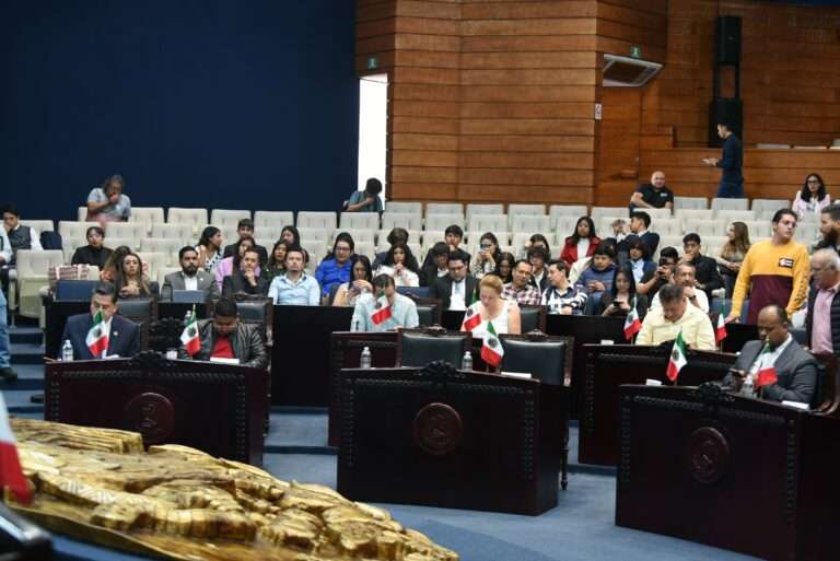 Presentan iniciativa para que alumnos reciban educación emocional