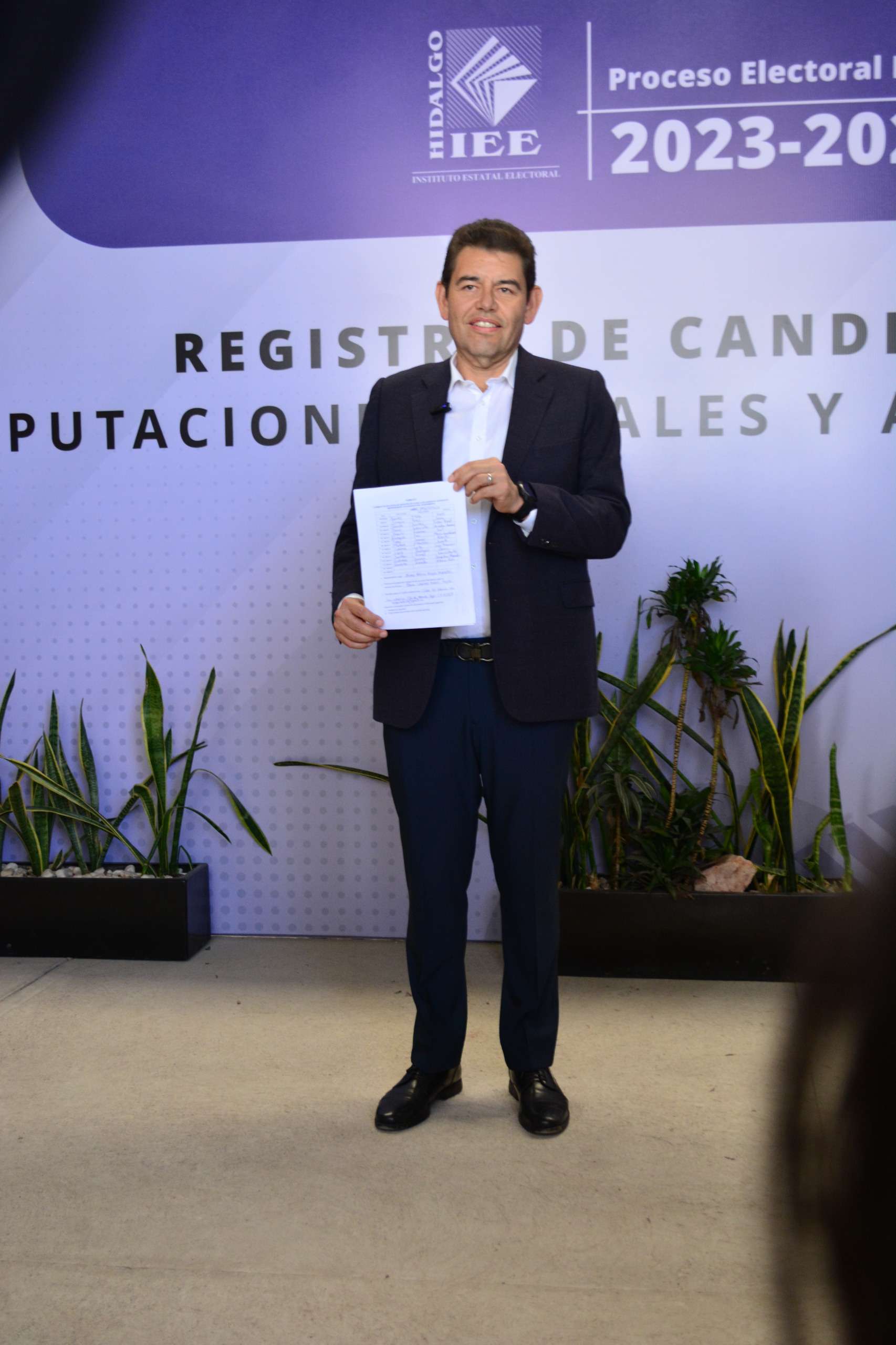 Se registra Noe Paredes como candidato independiente para Tula