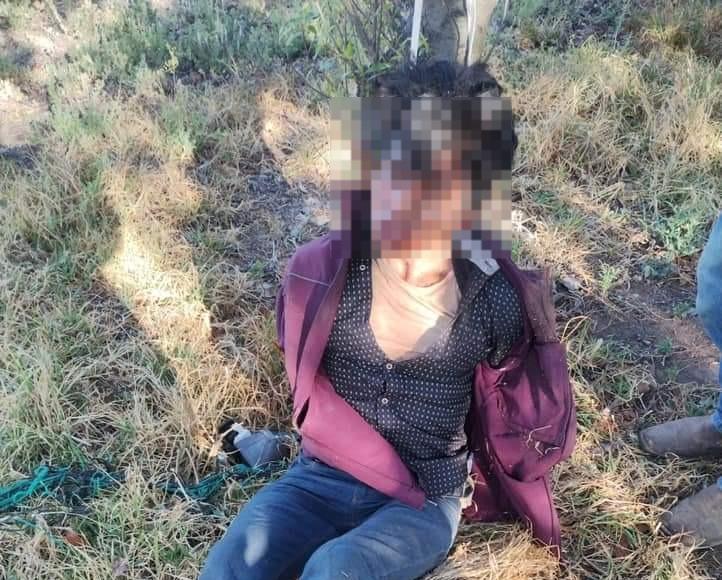 Retienen y golpean en Acatlán a presuntos ladrones