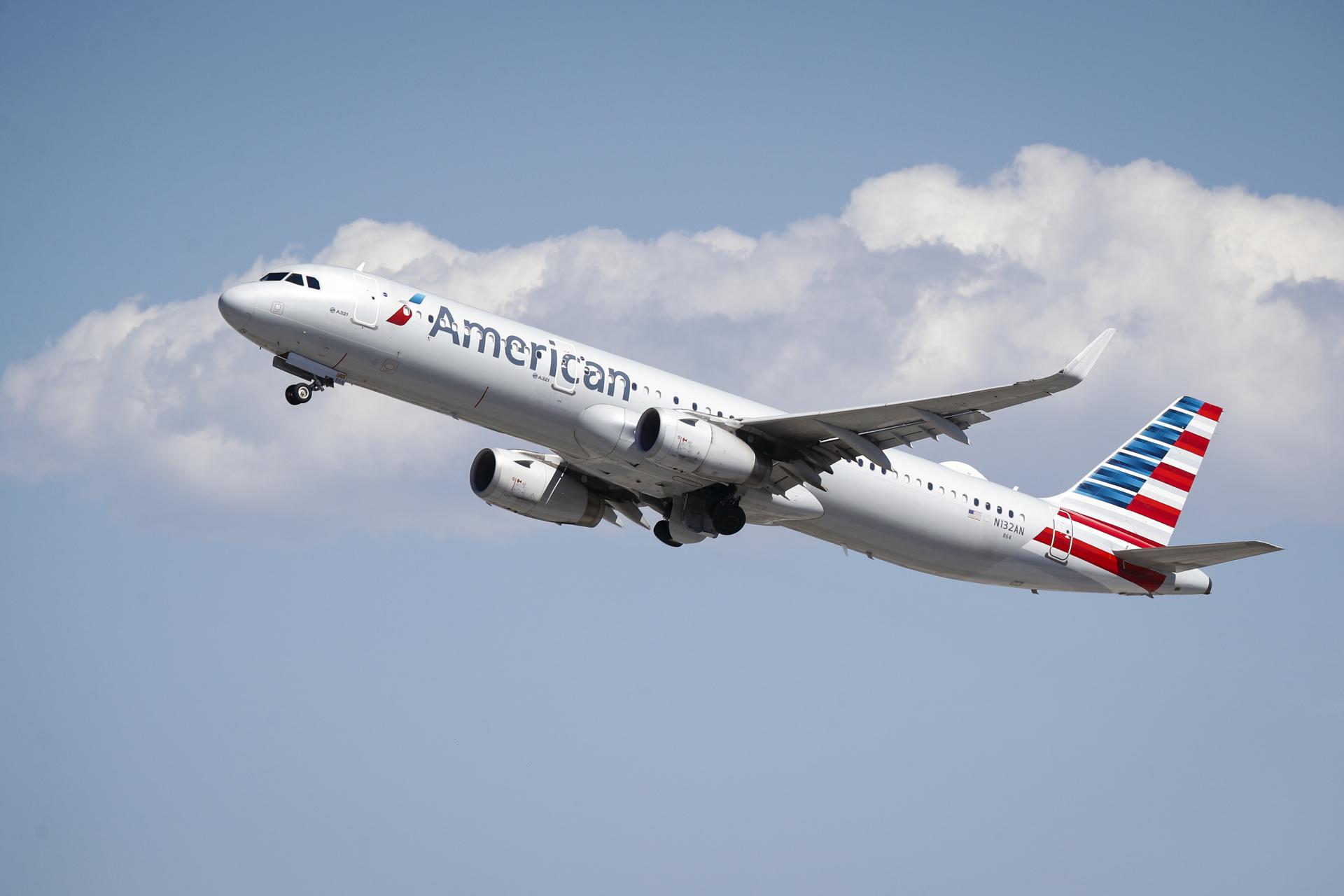 American Airlines le encarga 133 aviones al fabricante brasileño Embraer