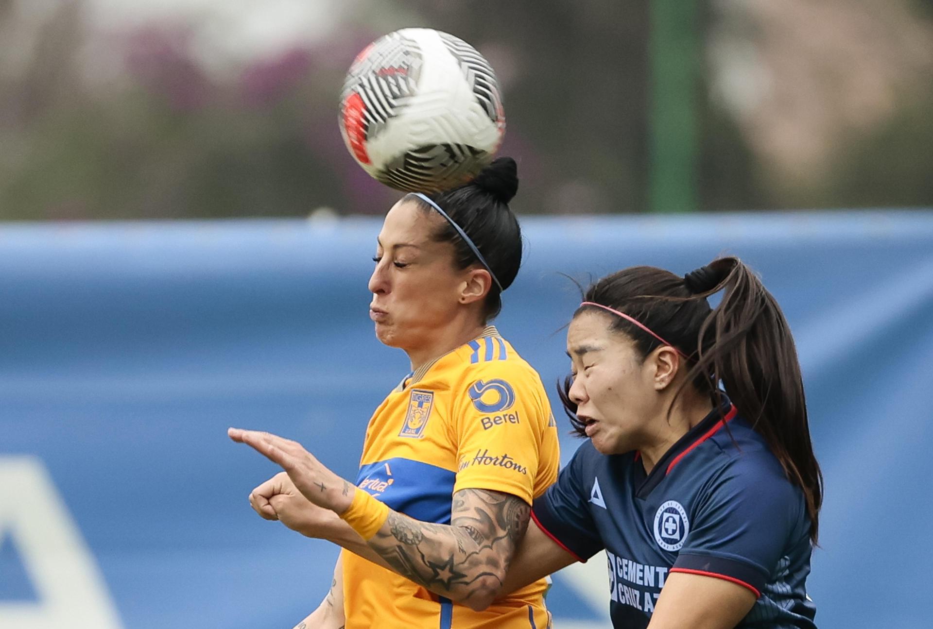 Las campeonas Tigres de Jenni Hermoso defienden marca perfecta ante el Querétaro