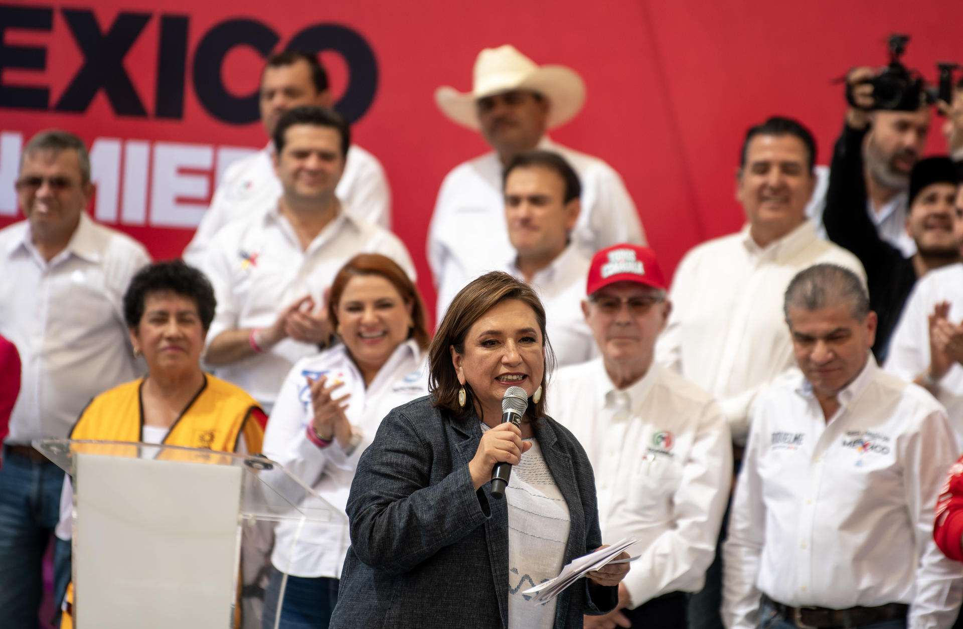 Gálvez critica que López Obrador no reciba a las madres buscadoras y el rey de España sí