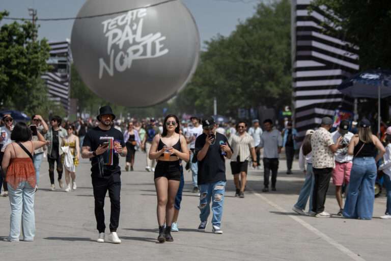 Música y un intenso calor enmarcan el fin de semana del Festival Pa´l Norte 2024 en México