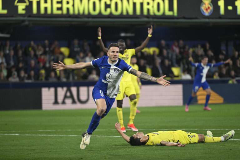 Saúl devuelve al Atlético a la zona de Liga de Campeones y frena al Villarreal