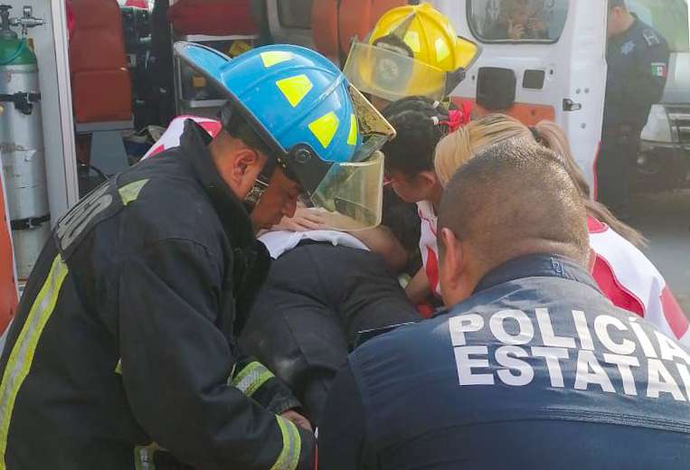 Los Bomberos rescataron a una pareja que se cayó en una cisterna para agua