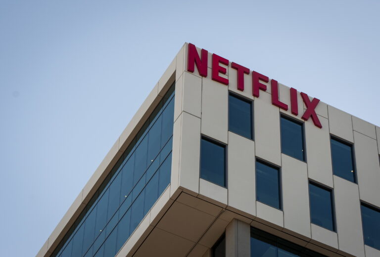 Netflix gana 6.843 millones de dólares entre enero y octubre, un 53 % más interanual