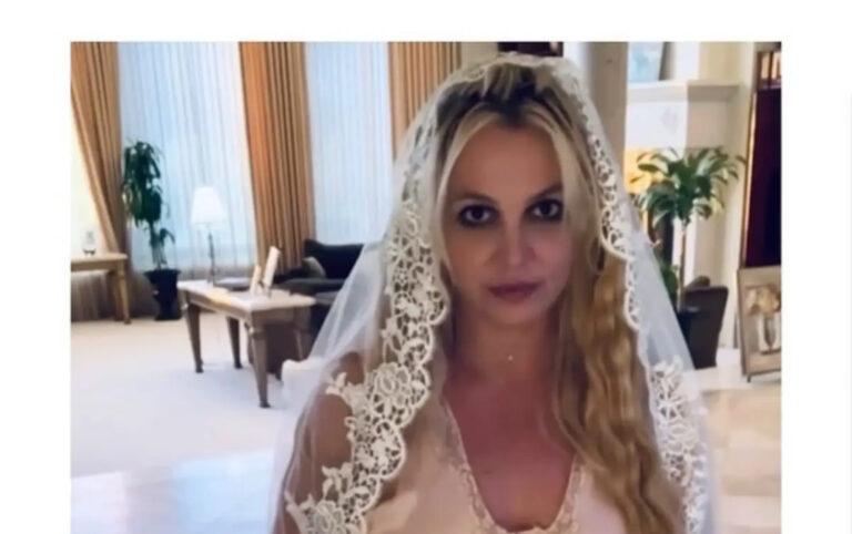 Britney Spears comparte en las redes que se ha casado ella misma