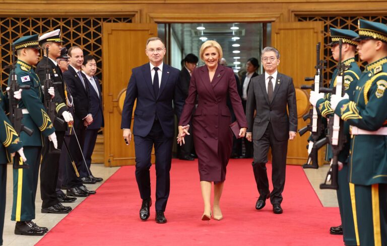 Presidente de Polonia inicia una visita a Corea del Sur marcada por la guerra de Ucrania