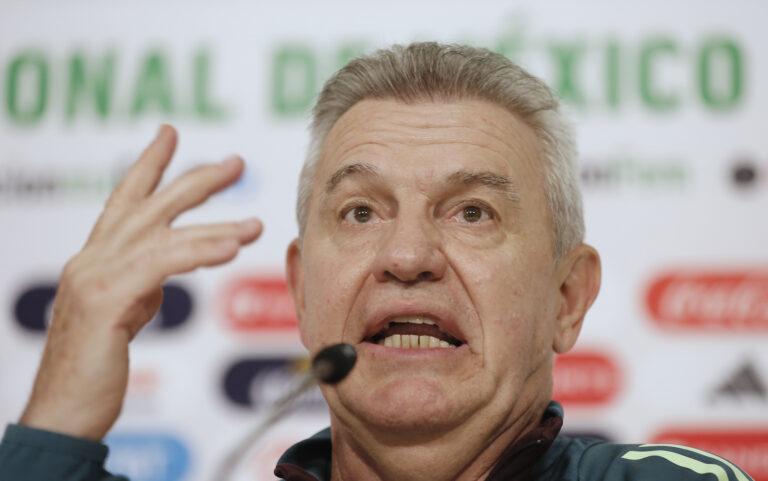 El ‘Vasco’ Aguirre dice estar de ‘puta madre’ para confirmar su buena salud 