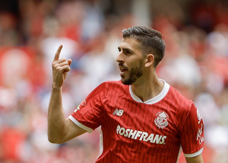 El uruguayo Federico Pereira cree que el Toluca no debe cargar el peso de ser campeón