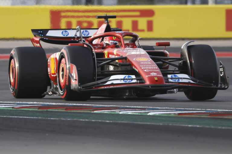 Leclerc gana por delante de Sainz y aprovecha en Austin la lucha entre Verstappen y Norris