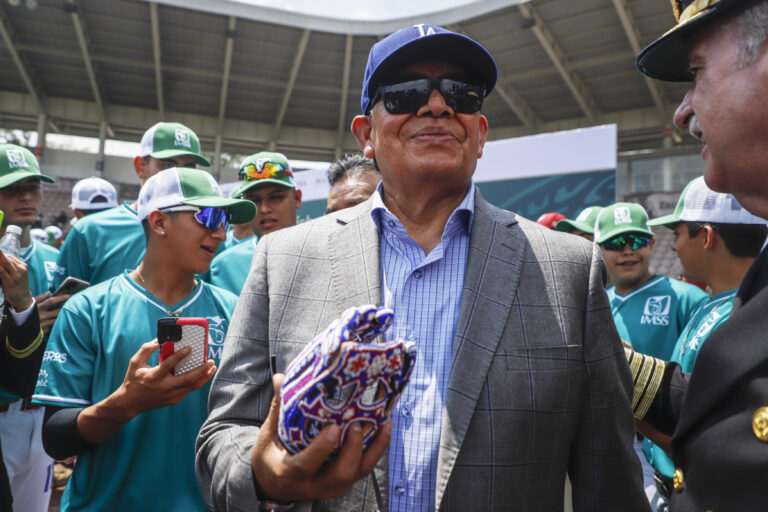 FERNANDO MANÍA, POR SIEMPRE