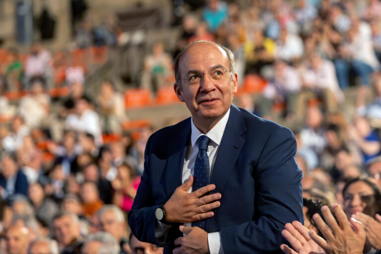 Calderón se deslindó de actividades de García Luna