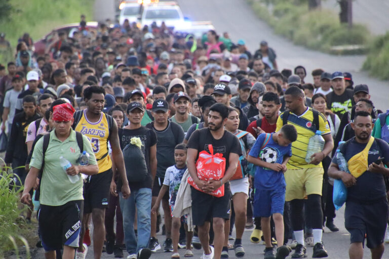 Caravana de migrantes salió por la falta de empleo y seguridad