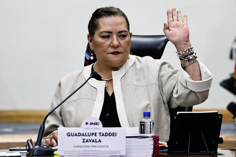 Autoridad electoral mexicana llama a votar sin influencias en comicios judiciales