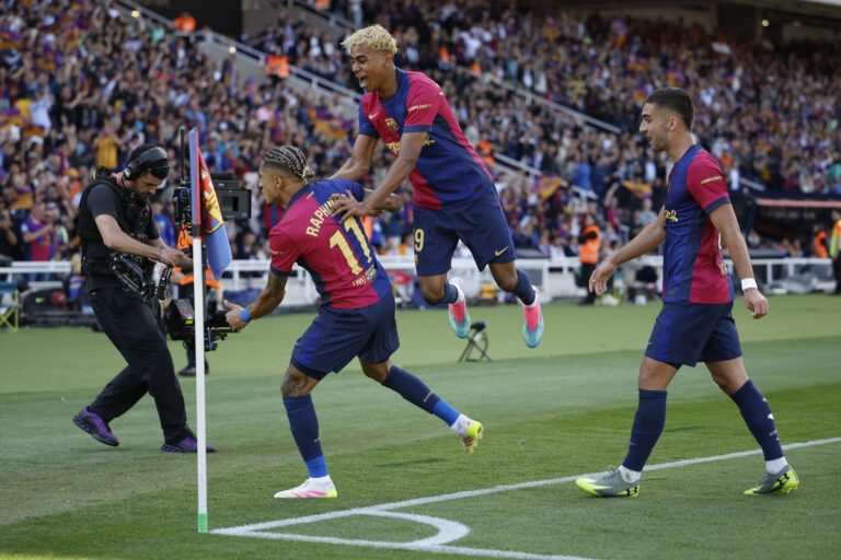El Barça asesta el golpe definitivo a LaLiga en un clásico trepidante