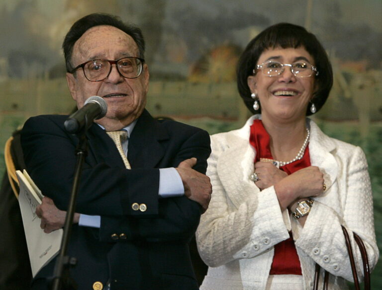 Presentan serie sobre ‘Chespirito’ 