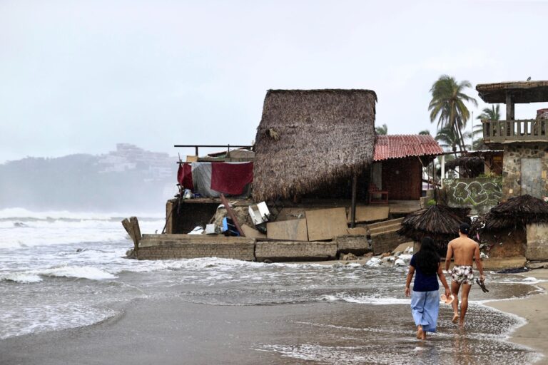 Exhorta gobierno federal a prevenir afectaciones ante tormenta tropical Erick