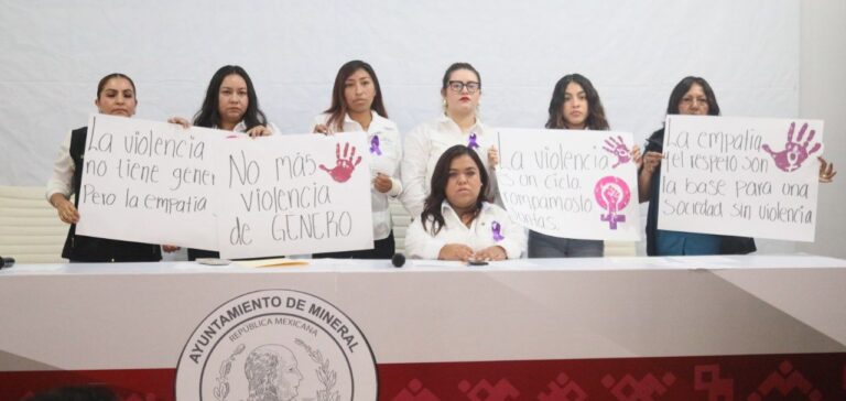Regidoras denunciaron que han sido objeto de agresiones verbales y físicas por parte de su homóloga panista Regidoras denunciaron que han sido objeto de agresiones verbales y físicas por parte de su homóloga panista