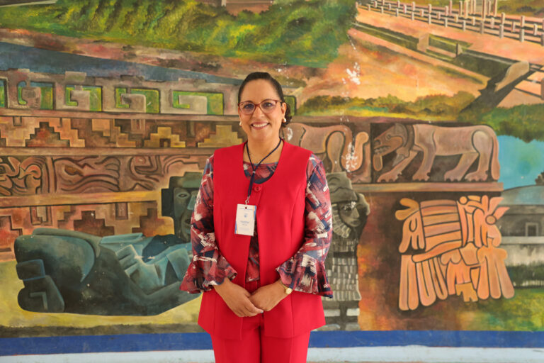 Recibe comunidad educativa de Tula de Allende donación de mobiliario 